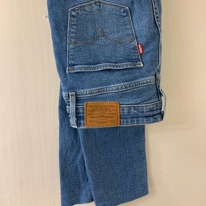 Levi’s 721 High Rise Skinny Jeans